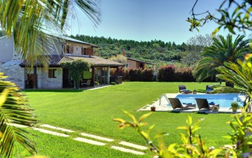 Villa in Pomer, private pool with whirlpool, big lawn, volleyball