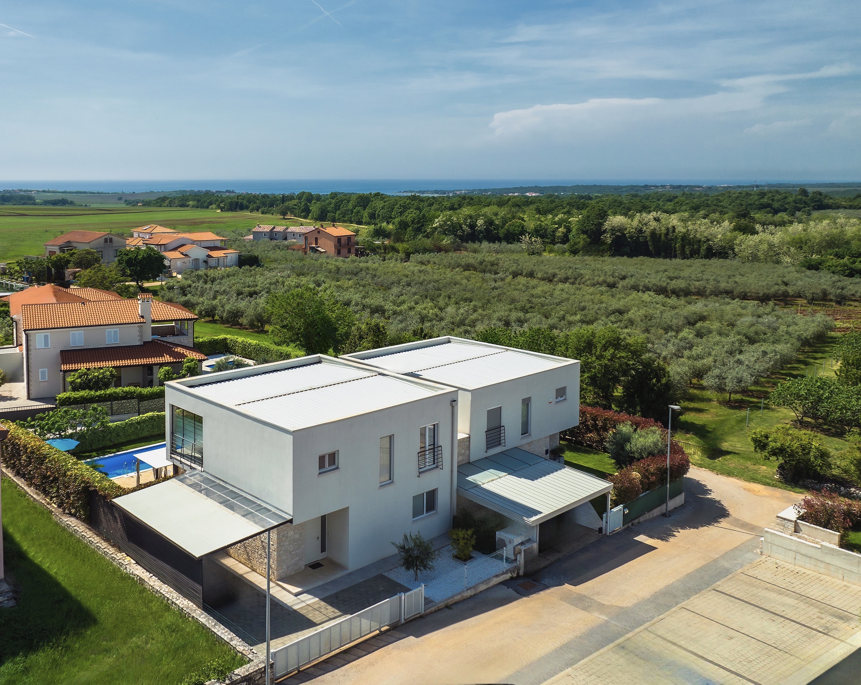 Villa moderna con piscina privata e terrazza vicino a Novigrad