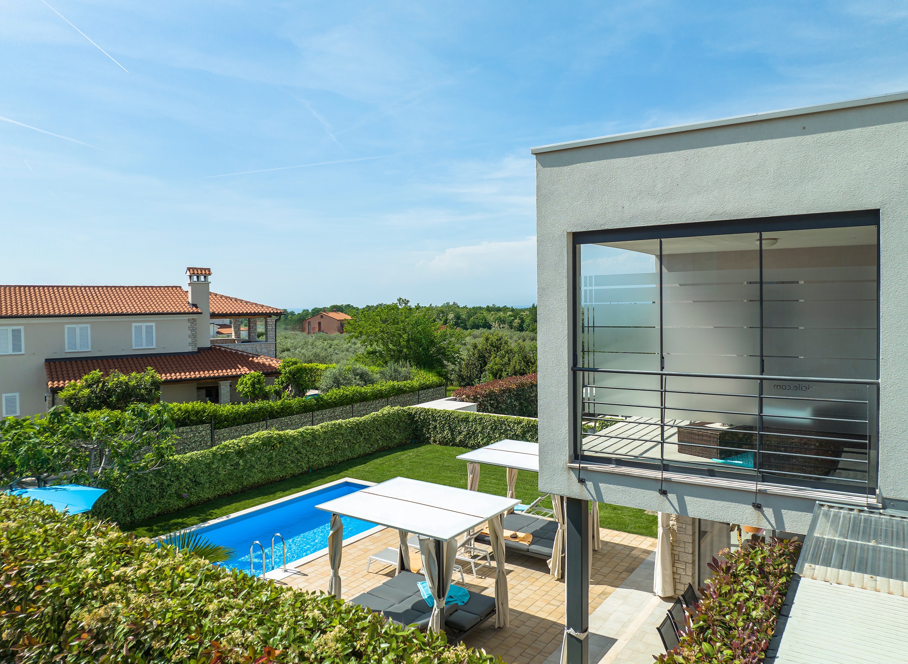 Villa moderna con piscina privata e terrazza vicino a Novigrad