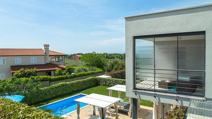Modern villa with private pool and sun terrace close to Novigrad, 3