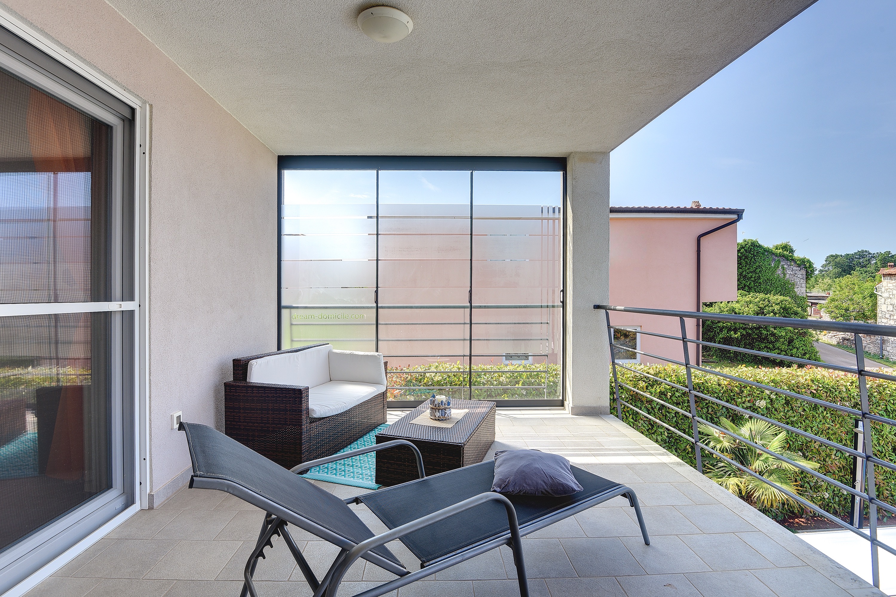 Villa moderna con piscina privata e terrazza vicino a Novigrad