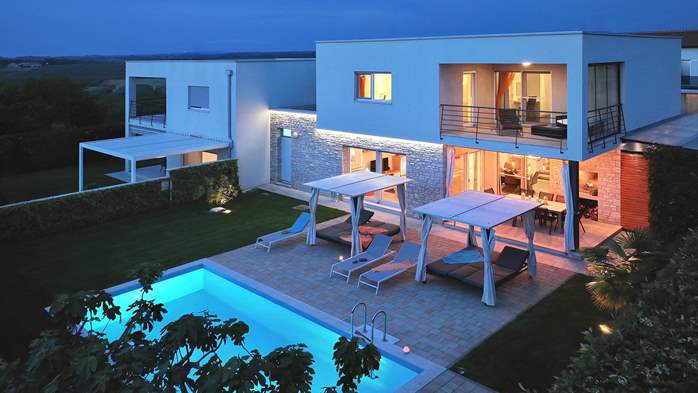 Villa moderna con piscina privata e terrazza vicino a Novigrad, 1