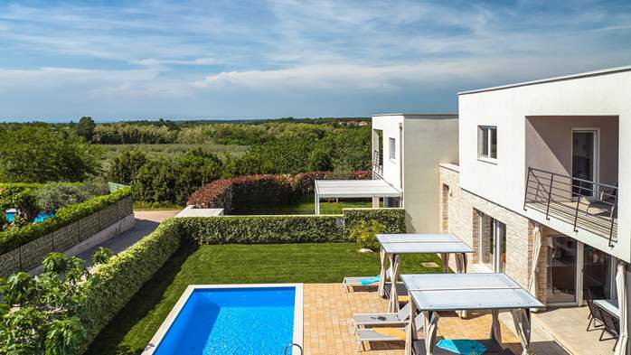 Villa moderna con piscina privata e terrazza vicino a Novigrad, 2