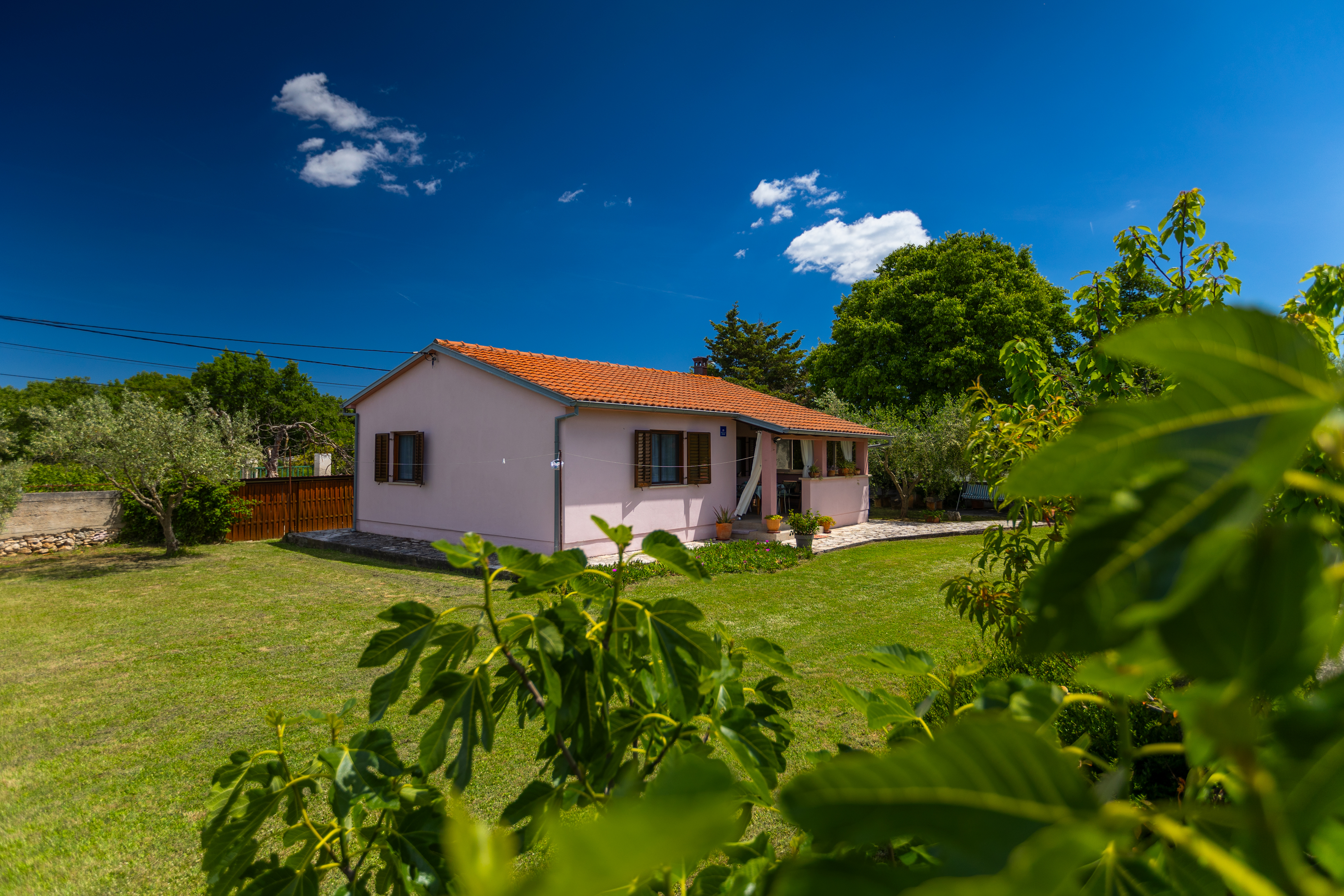Lovely holiday house in Rakalj for 5 persons, BBQ, WiFi