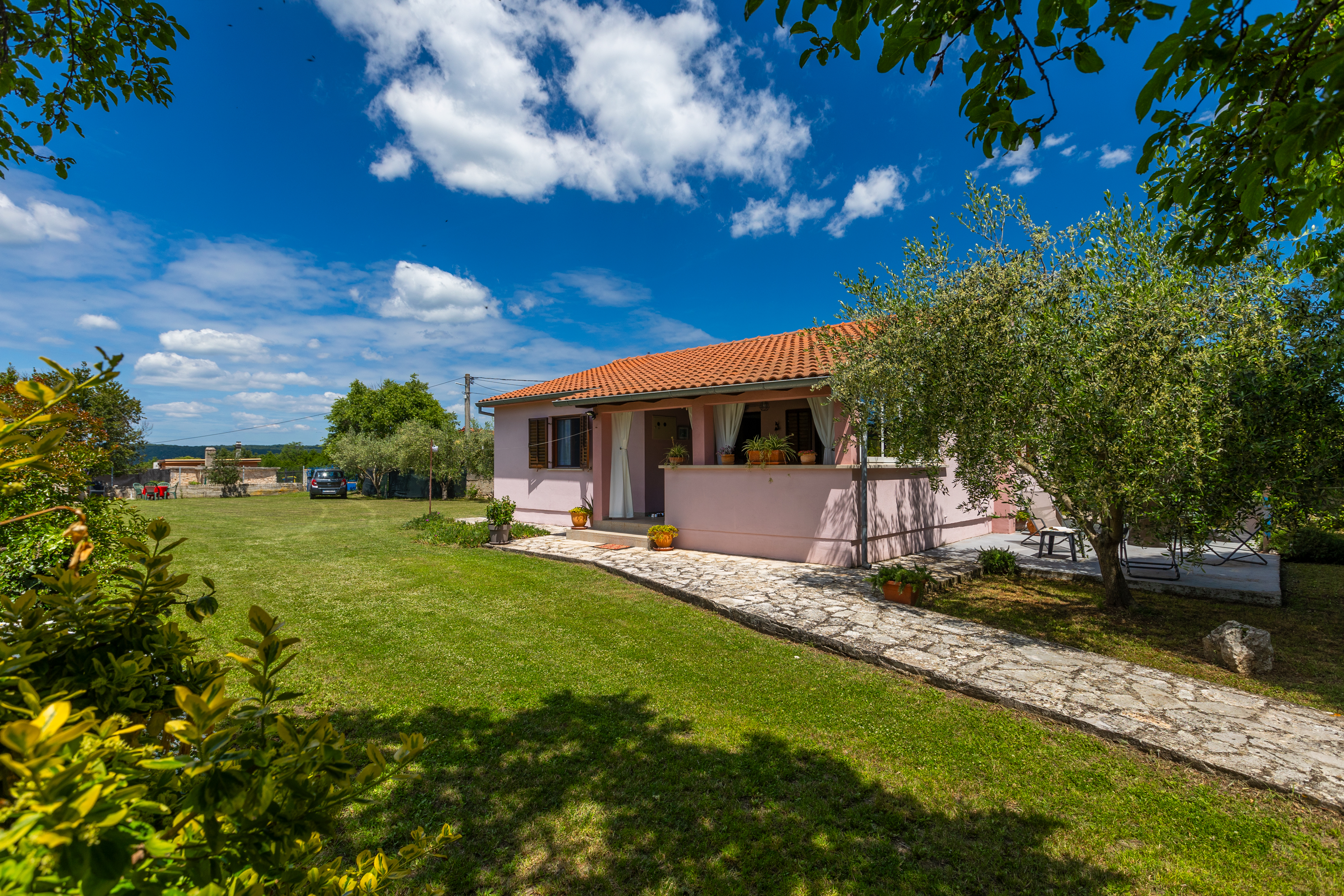 Lovely holiday house in Rakalj for 5 persons, BBQ, WiFi