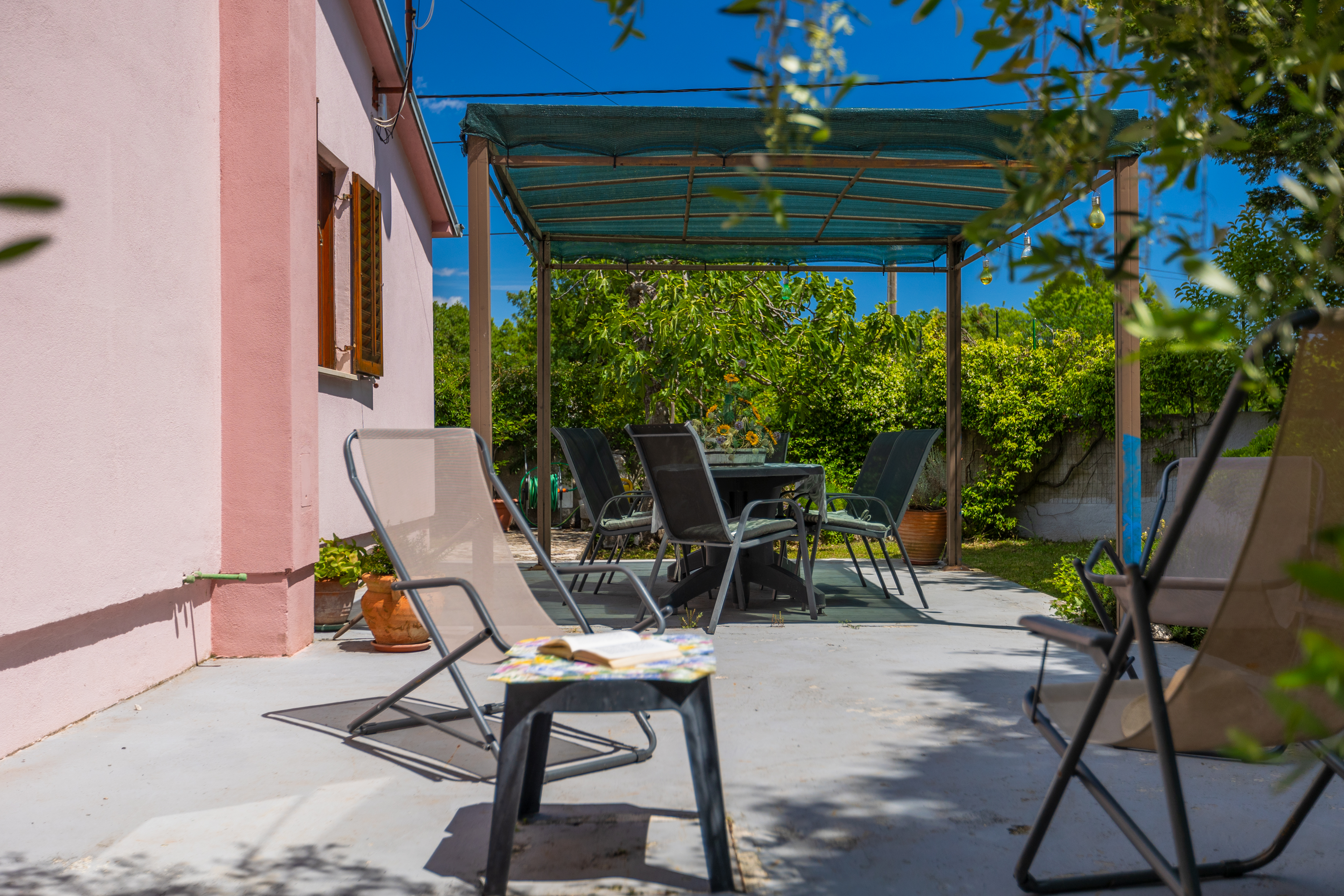 Lovely holiday house in Rakalj for 5 persons, BBQ, WiFi