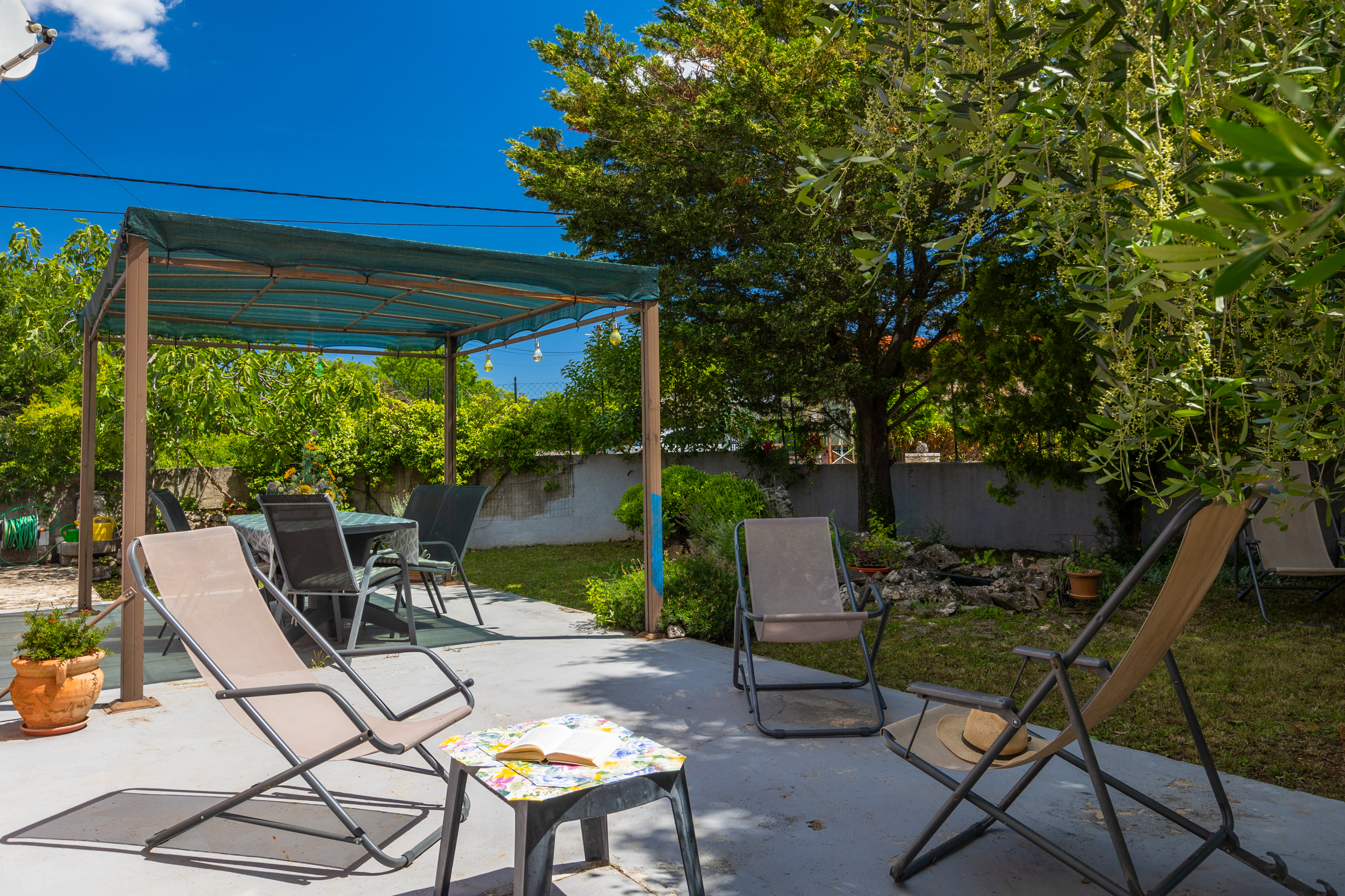 Lovely holiday house in Rakalj for 5 persons, BBQ, WiFi