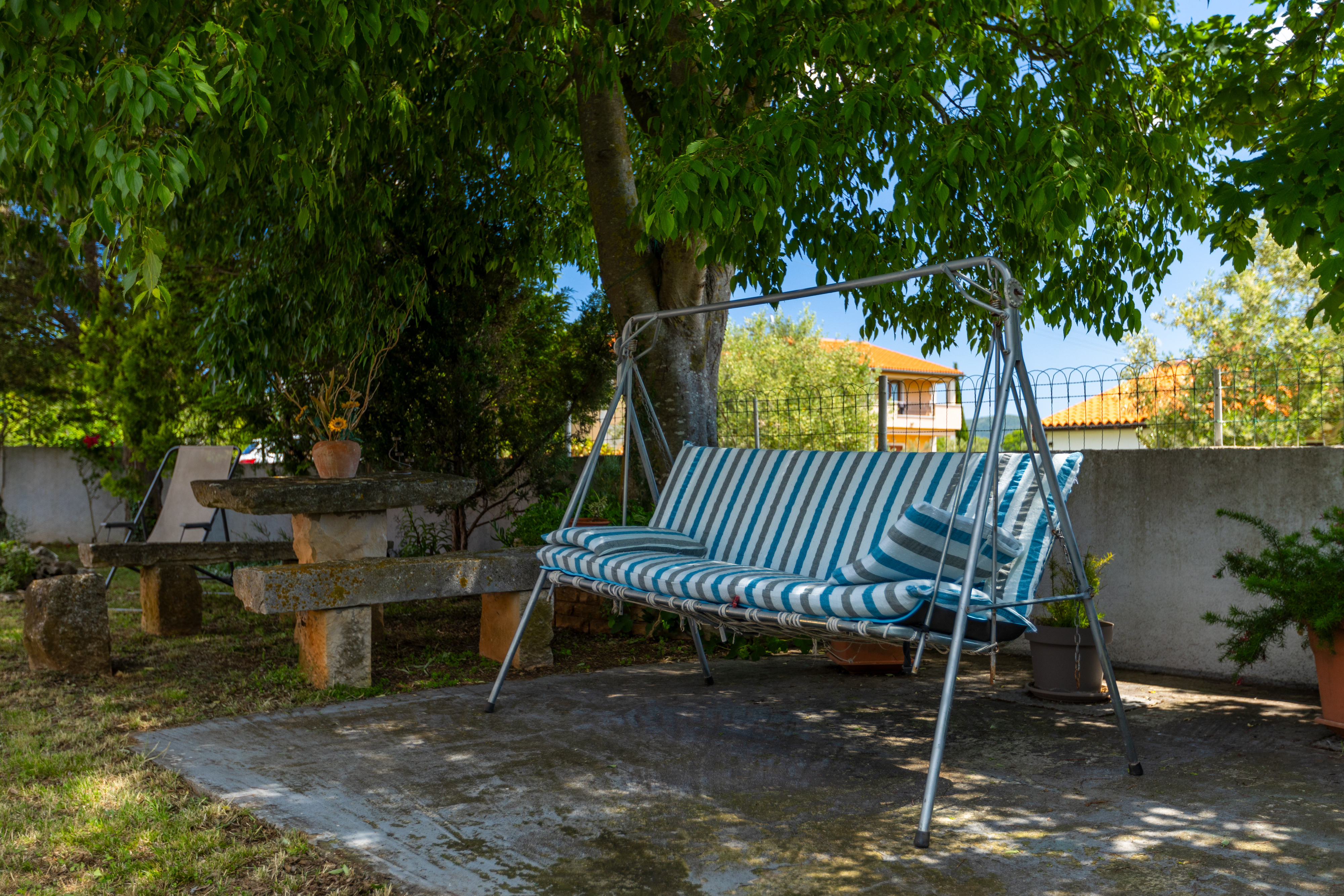 Lovely holiday house in Rakalj for 5 persons, BBQ, WiFi