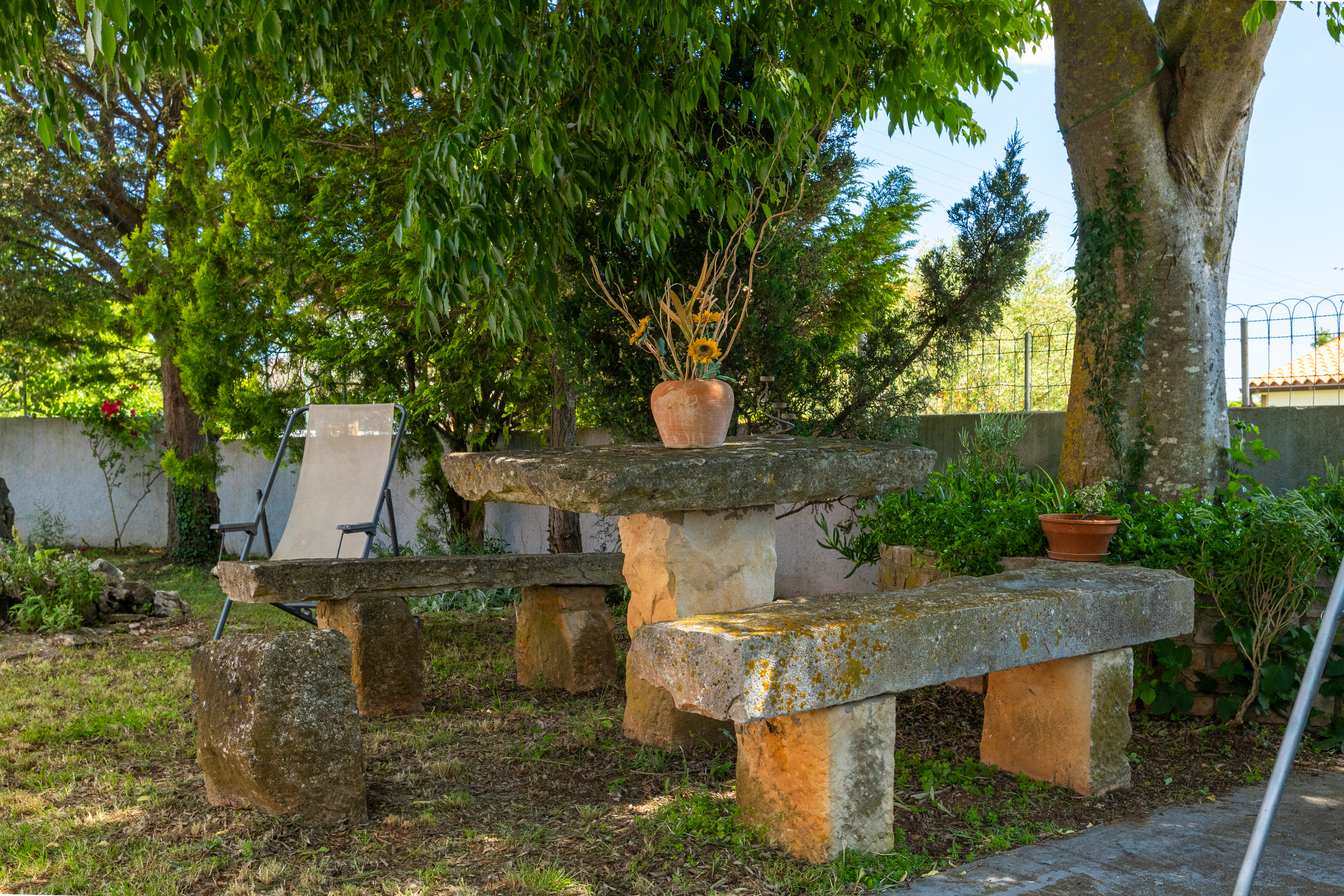 Lovely holiday house in Rakalj for 5 persons, BBQ, WiFi