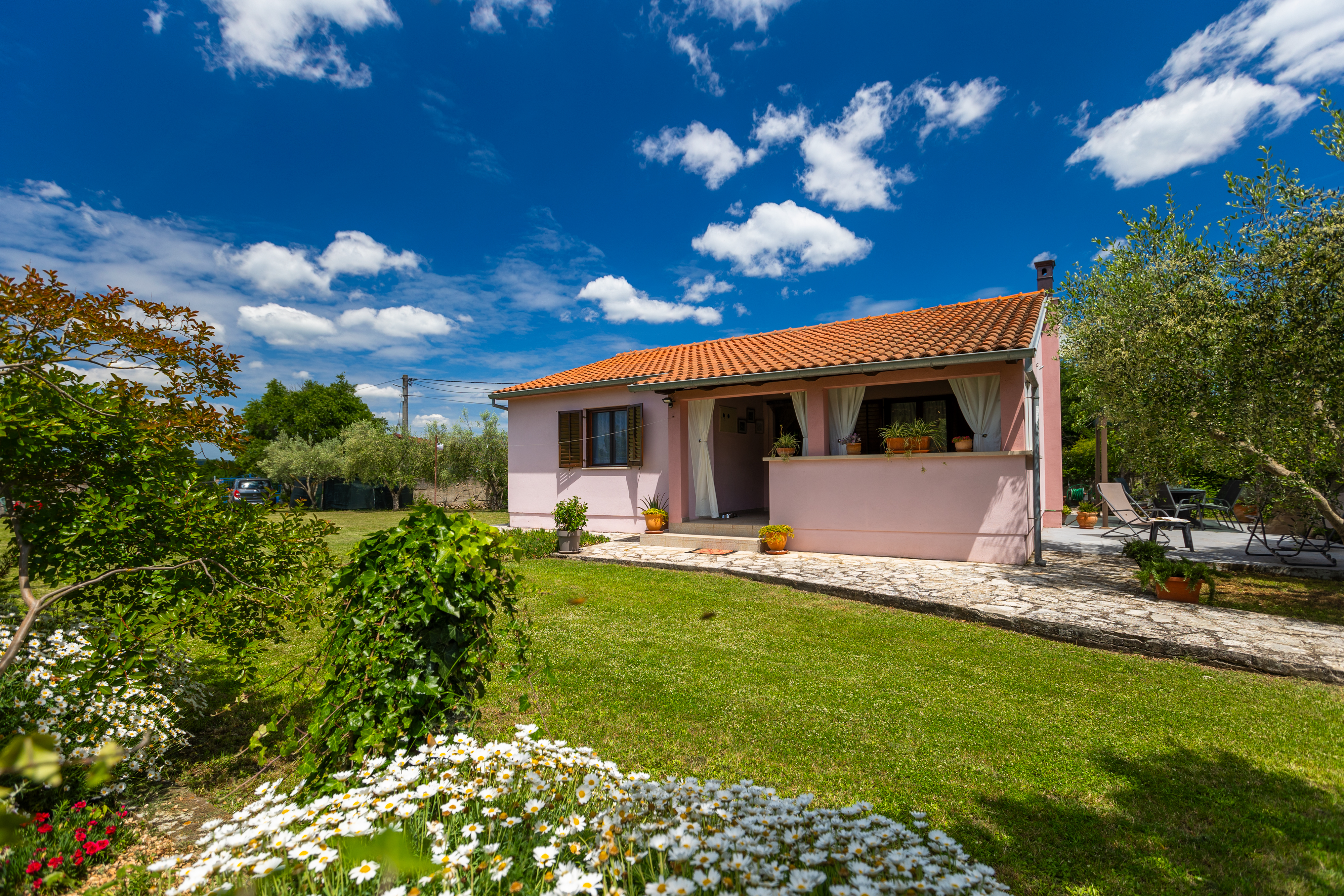 Lovely holiday house in Rakalj for 5 persons, BBQ, WiFi