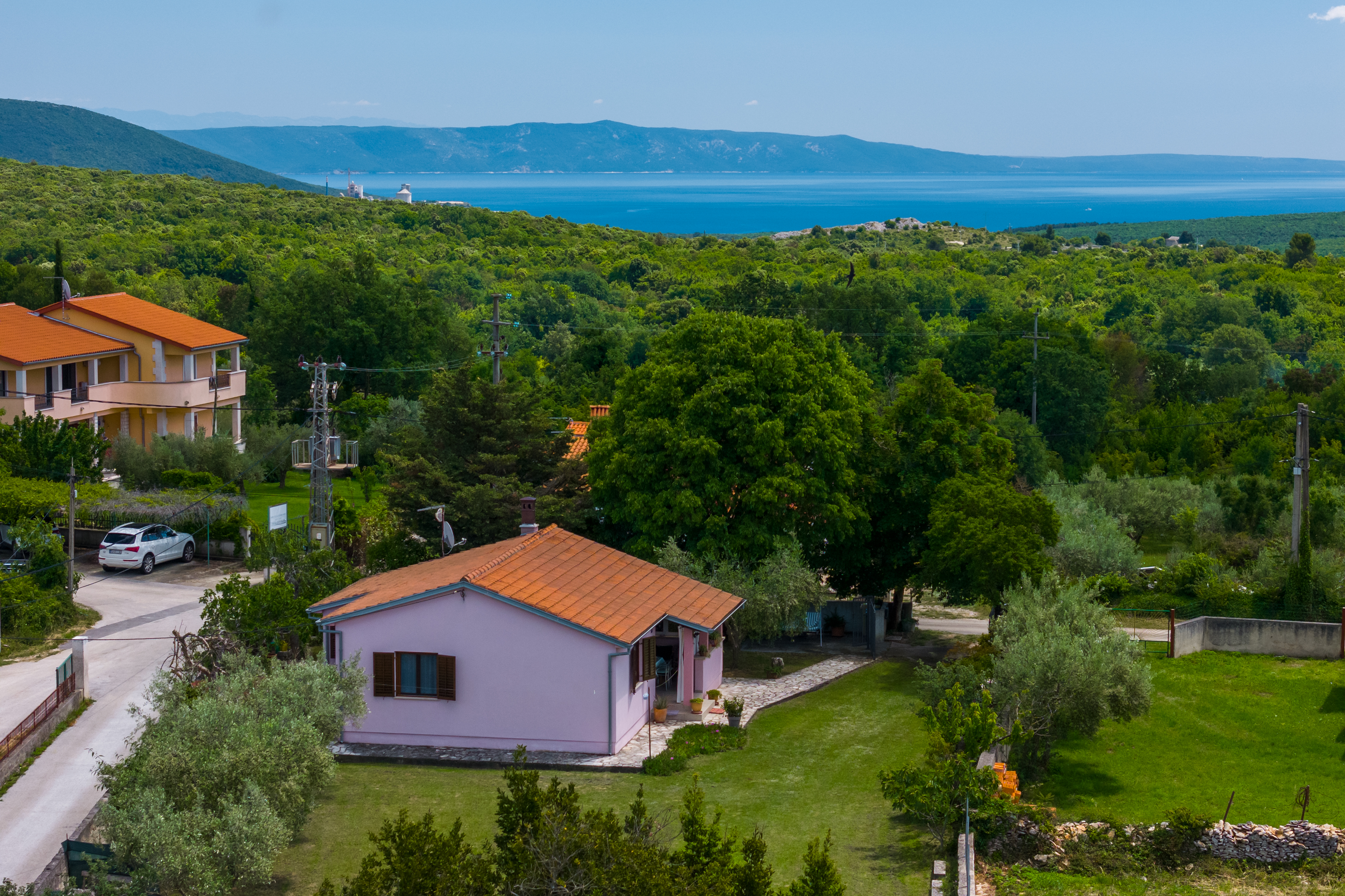 Lovely holiday house in Rakalj for 5 persons, BBQ, WiFi