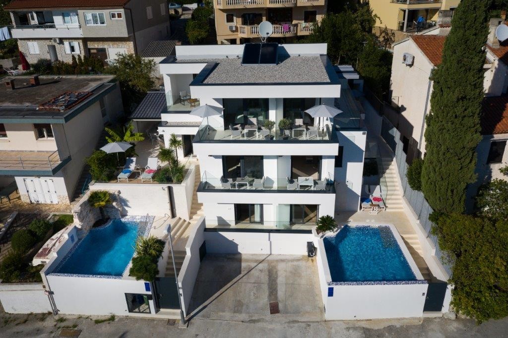 Luxuriös Villa nur 30 m vom Meer entfernt, privater Pool, Grill