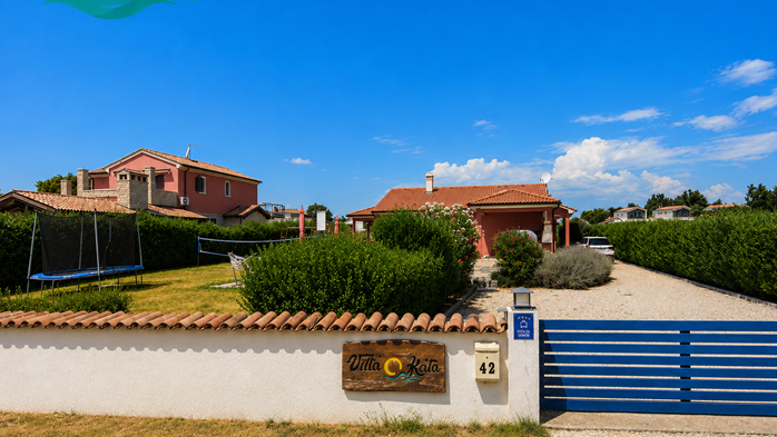 Villa with pool, playground and sun terrace on a quiet location, 21