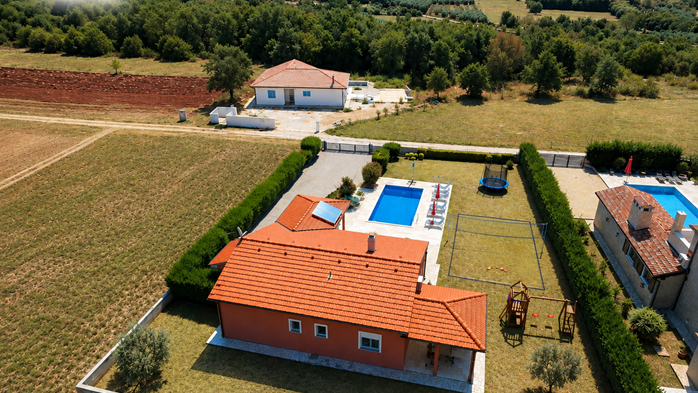 Villa with pool, playground and sun terrace on a quiet location, 16