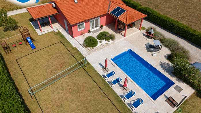 Villa with pool, playground and sun terrace on a quiet location, 23