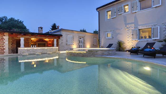 Very elegant and modern villa with pool with whirpool, in Medulin, 1
