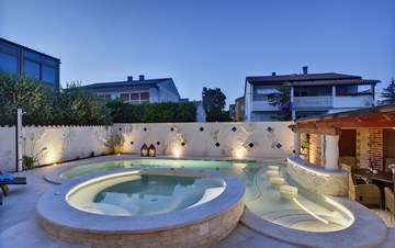 Villa molto elegante e moderna, con piscina privata a Medulin