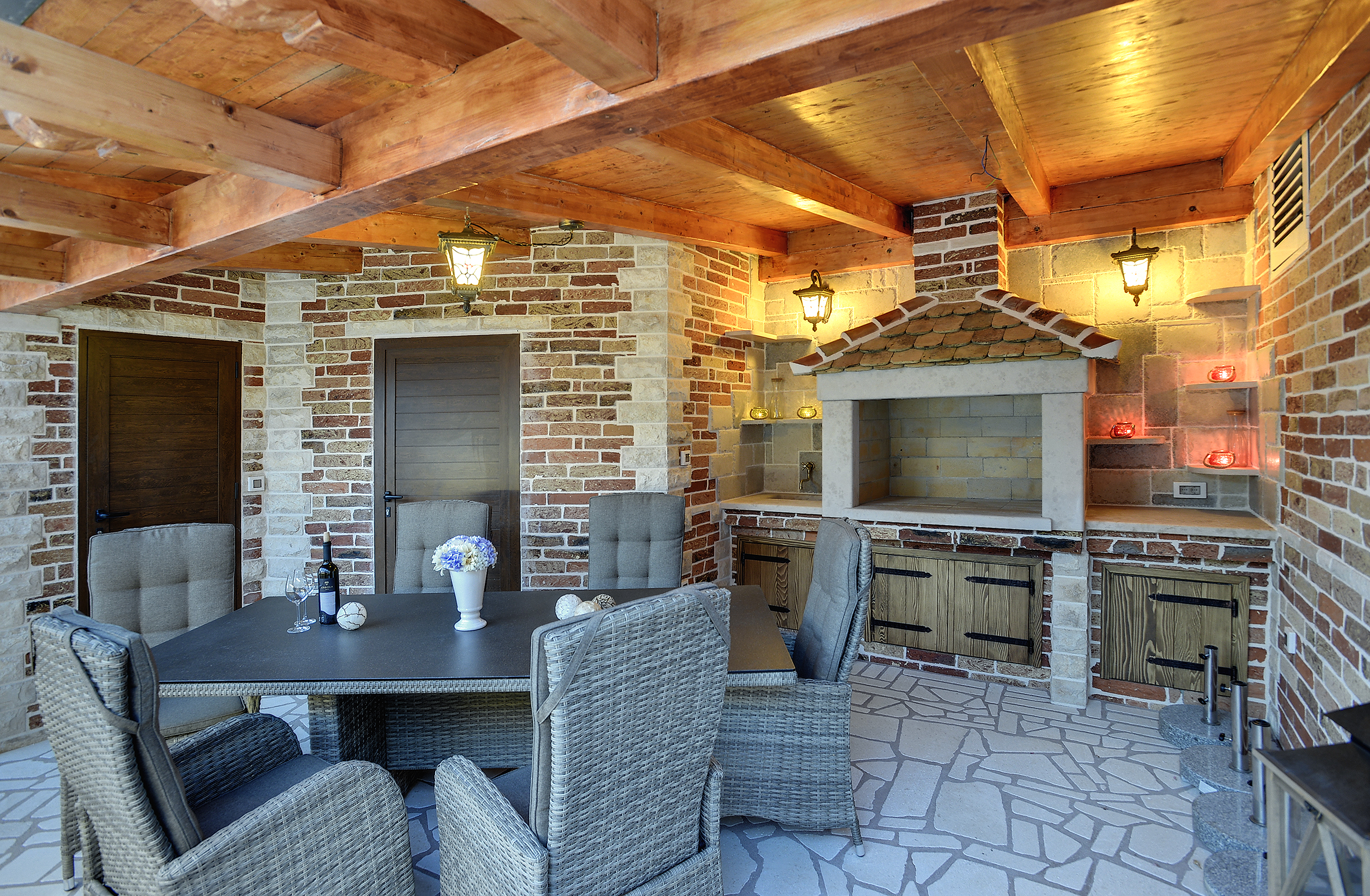 Sehr elegant  Villa  in Medulin mit Pool und Hydromassage