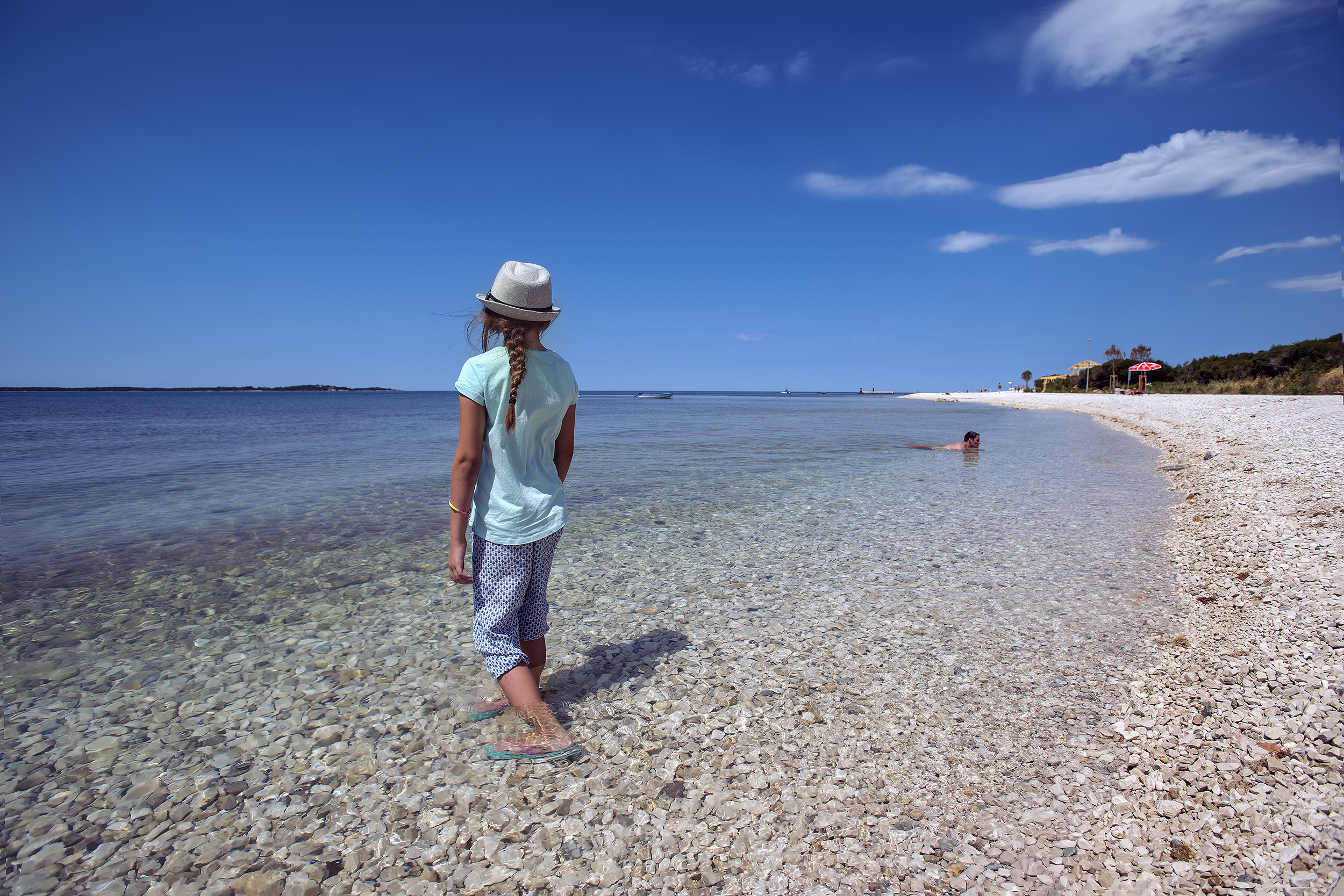 Irresistibile casa al mare a Peroj dal design moderno e WiFi