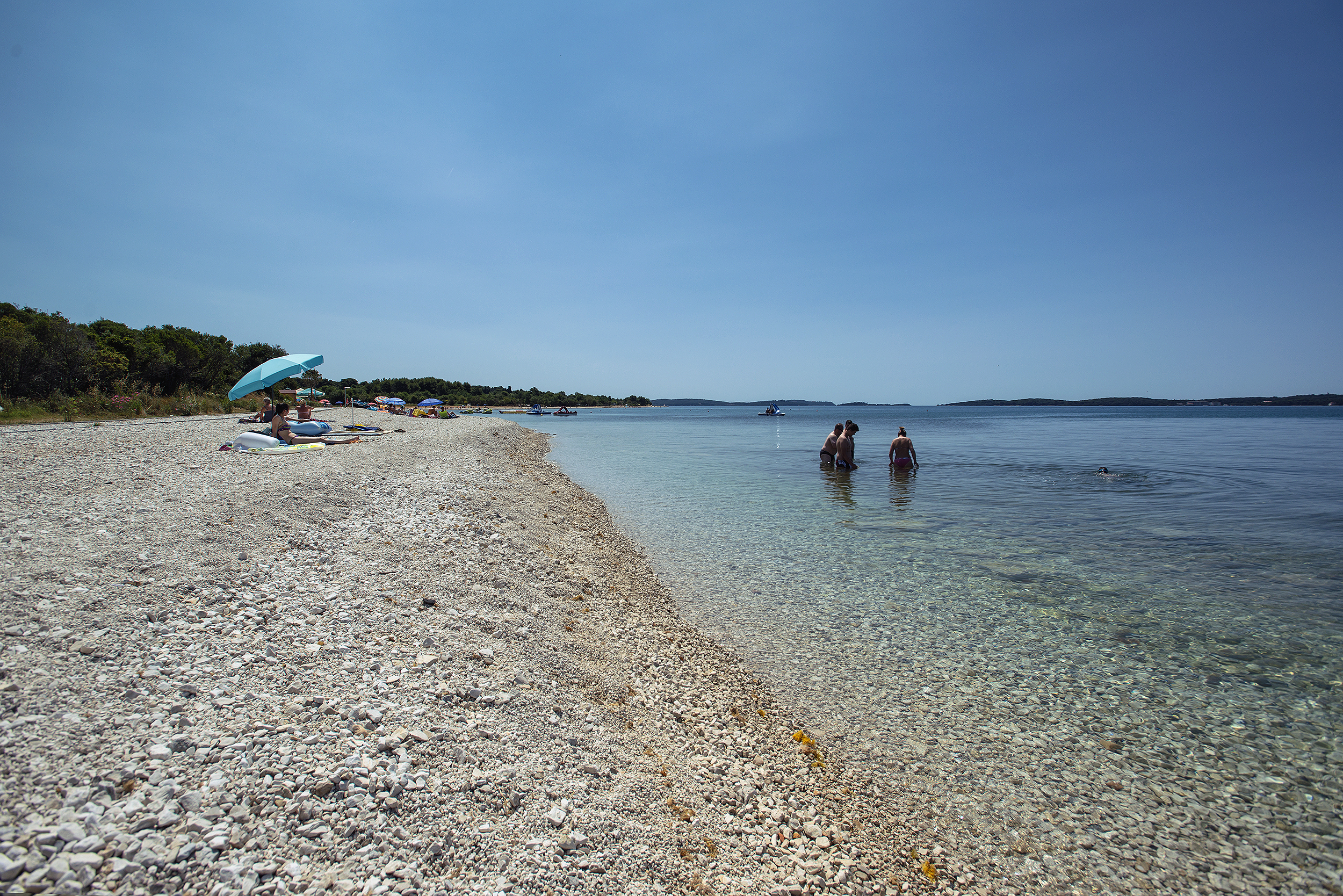 Irresistibile casa al mare a Peroj dal design moderno e WiFi