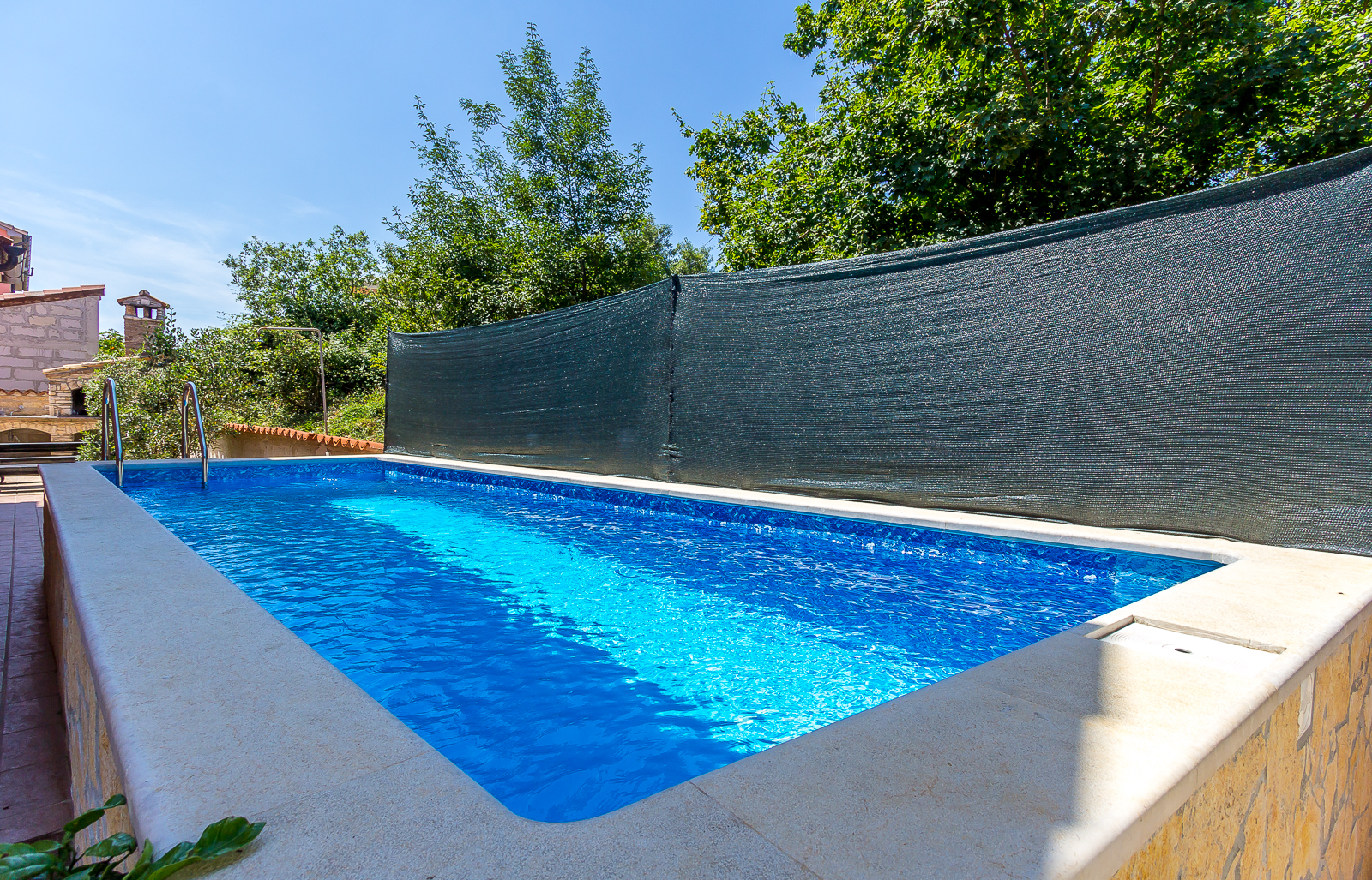 Alloggio confortevole per 12 persone, casa con piscina, Ližnjan