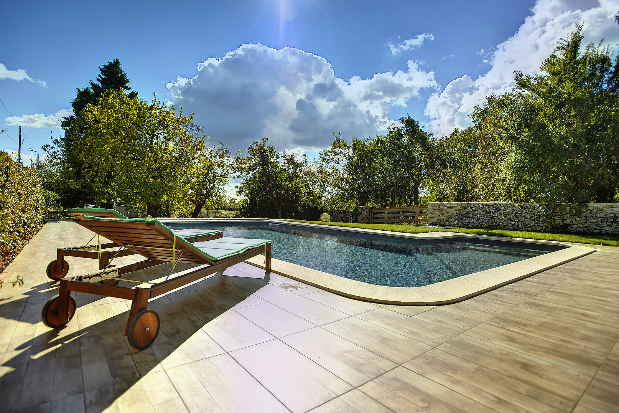 Rustic villa on 3 floors with sun terrace, pool with sea water