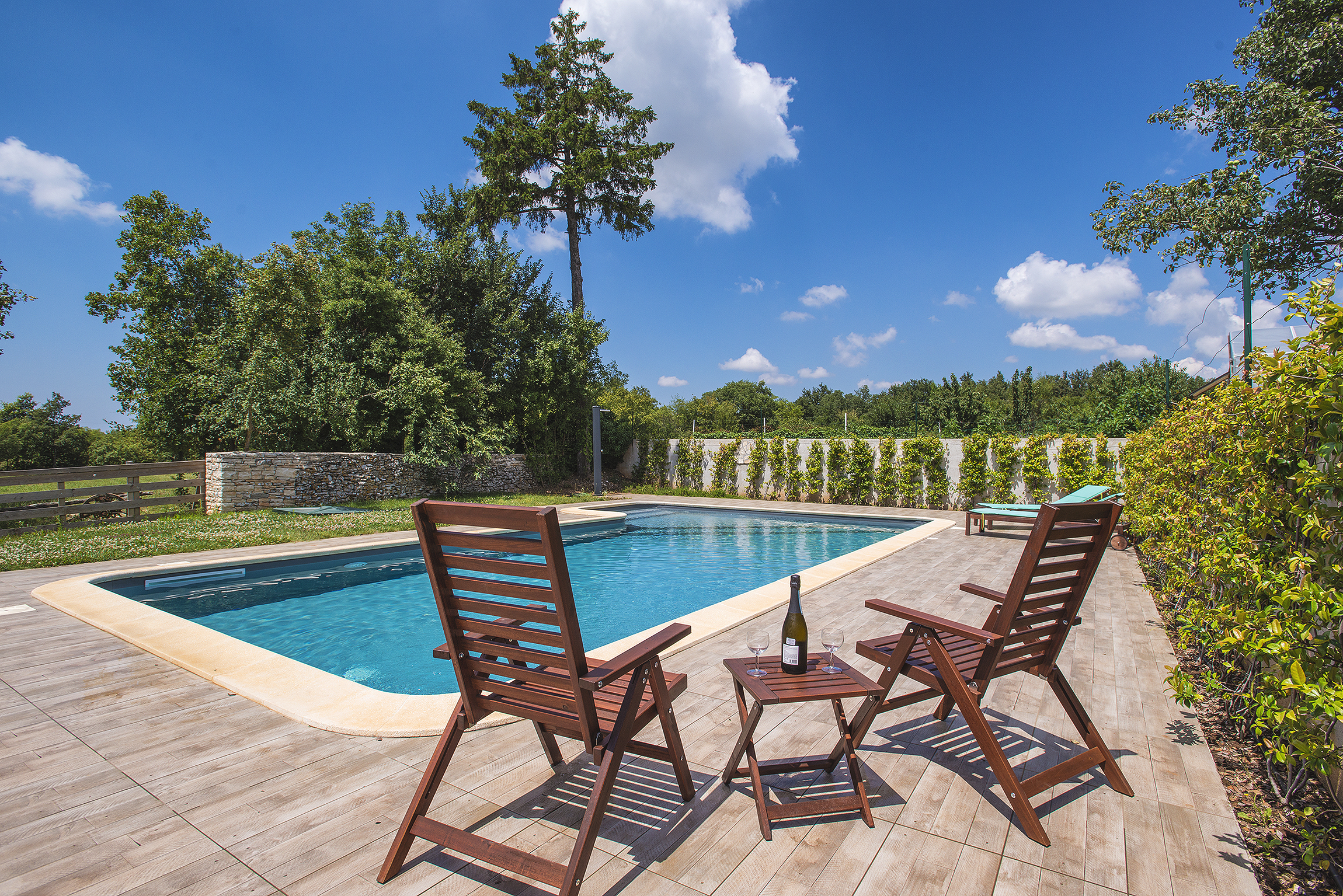 Rustic villa on 3 floors with sun terrace, pool with sea water