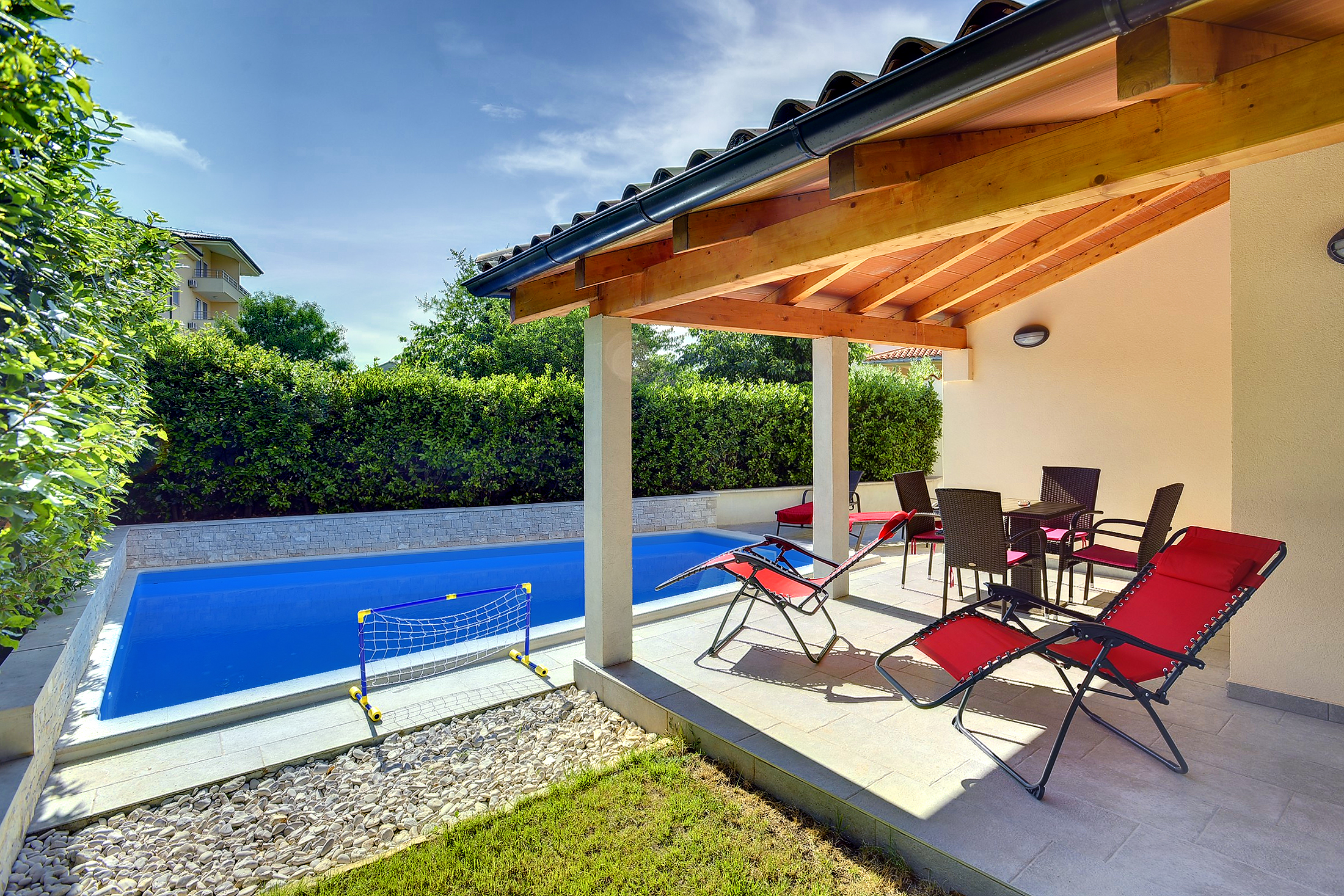 Neu erbaut Ferienhaus in Ližnjan mit  Pool und kostenfreie WiFi