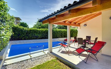 Neu erbaut Ferienhaus in Ližnjan mit  Pool und kostenfreie WiFi