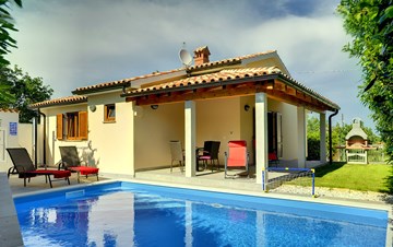 Newly built house in Ližnjan with a private pool and free WiFi