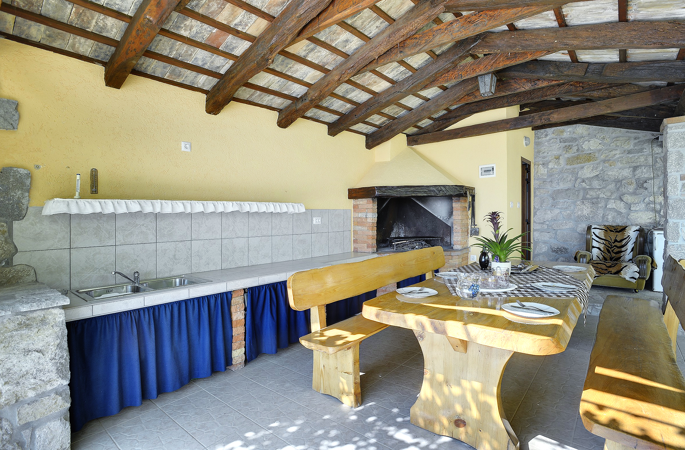 Villa für 10 personen in ruhiger Lage, Pool mit Whirlpool, WiFi