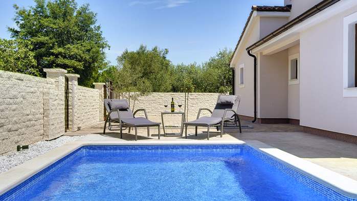 Stupenda villa con piscina privata, aria condizionata, free Wi-Fi, 2