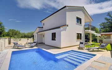 Stupenda villa con piscina privata, aria condizionata, free Wi-Fi