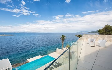 Spettaccolare villa di design con vista mare, piscina, jacuzzi