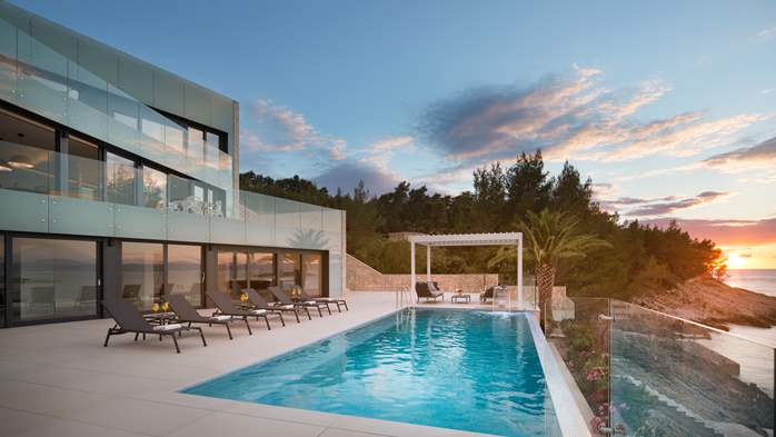 Spettaccolare villa di design con vista mare, piscina, jacuzzi, 3
