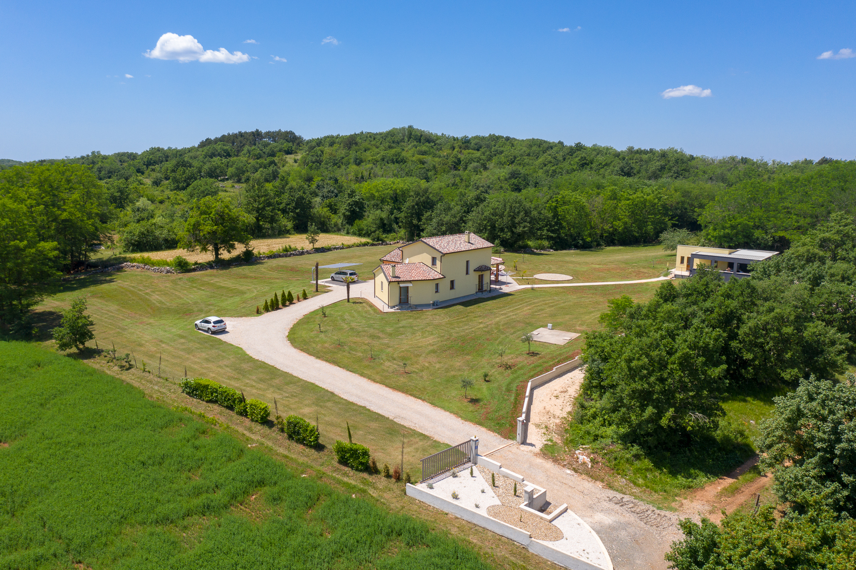 Classy and elegant villa on a large estate for up to 6 persons