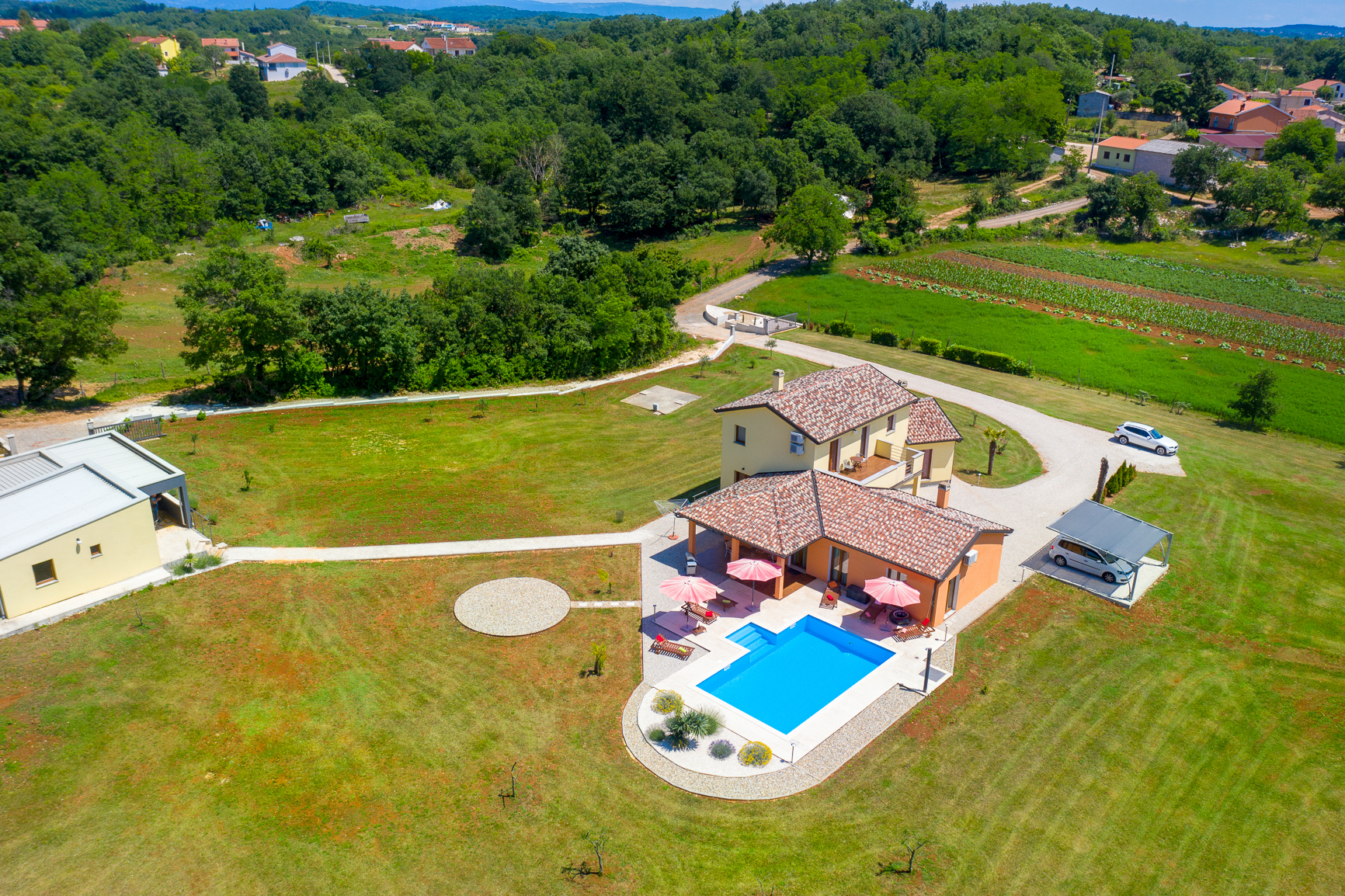 Classy and elegant villa on a large estate for up to 6 persons