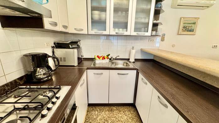 Apartment with shared pool, terrace, barbecue for 9 persons, 6
