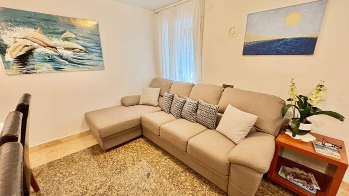 Apartment with shared pool, terrace, barbecue for 9 persons, 2