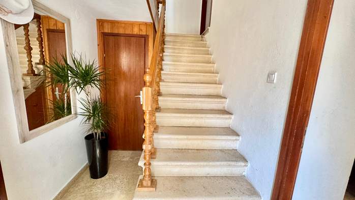 Apartment with shared pool, terrace, barbecue for 9 persons, 13