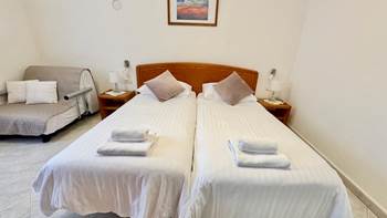 Ferienwohnung für 9 Personen mit Pool, Terrasse, Grill, 9