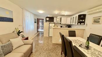 Ferienwohnung für 9 Personen mit Pool, Terrasse, Grill, 3