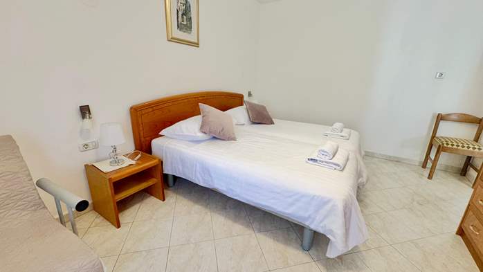Apartment with shared pool, terrace, barbecue for 9 persons, 21