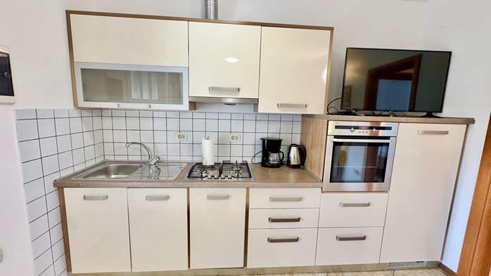 Apartment with a view to a shared outdoor pool with two bedrooms, 5