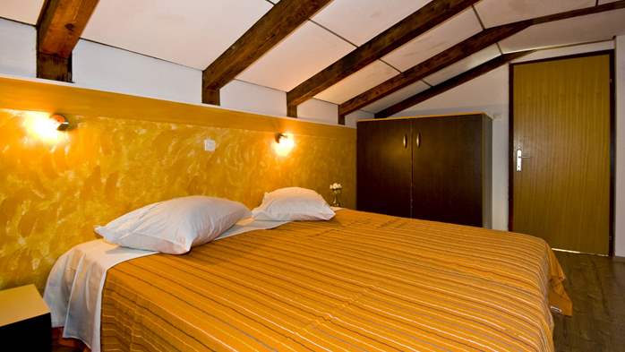 A nice, small apartment in the attic with a balcony for 4 persons, 6