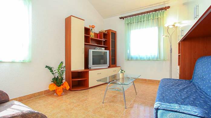 Comfortable apartment in Medulin for 4 persons, free WiFi, SAT-TV, 4