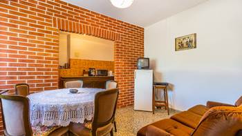 Rustic apartment with two bedrooms for 5 persons, WiFi, parking, 1