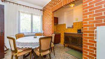 Rustic apartment with two bedrooms for 5 persons, WiFi, parking, 2