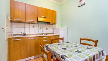 Ground floor apartment with bedroom, private terrace, 4 persons, 3