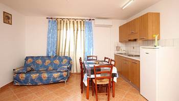 Apartment with garden for 2-4 persons, 600 m to the sea, WiFi, 3